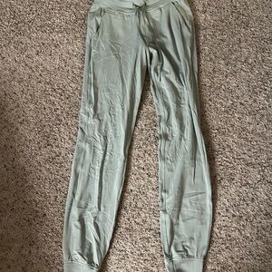 Lululemon Fern Green Jogger Pants